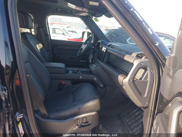 SALEJ7EX0S2404367 Land Rover Defender 110 P300 S