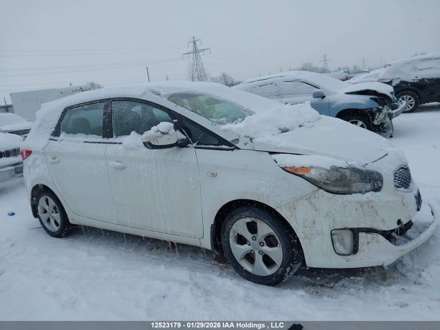 KNAHT8A35E7014067 KIA Rondo Lx
