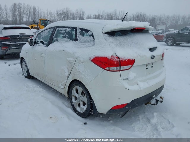 KNAHT8A35E7014067 KIA Rondo Lx