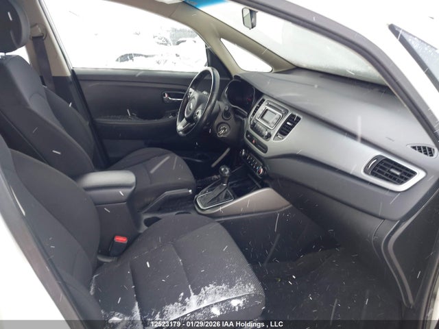 KNAHT8A35E7014067 KIA Rondo Lx