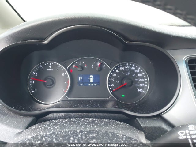 KNAHT8A35E7014067 KIA Rondo Lx