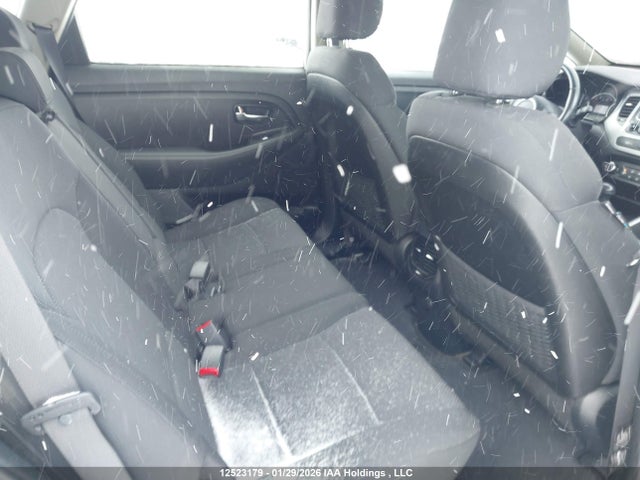 KNAHT8A35E7014067 KIA Rondo Lx
