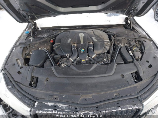 BMW 750 Xi 2016 WBA7B0C51GGF92249 Image 10