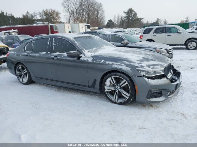 BMW 750 Xi 2016 WBA7B0C51GGF92249 Image 14