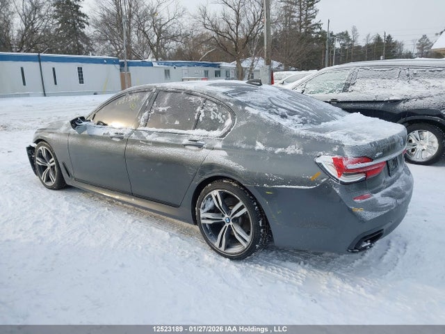 BMW 750 Xi 2016 WBA7B0C51GGF92249 Image 15