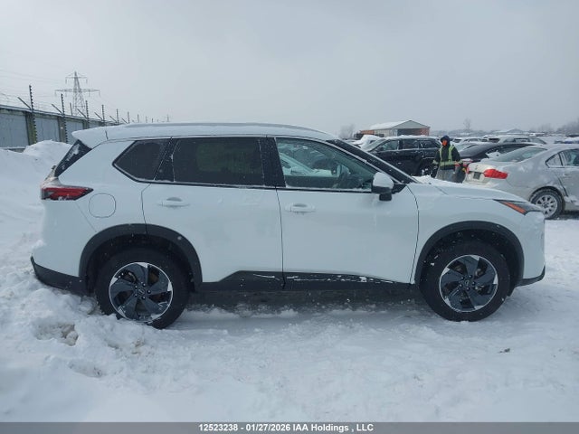 JN8BT3BBXSW161671 Nissan Rogue Sv/rc