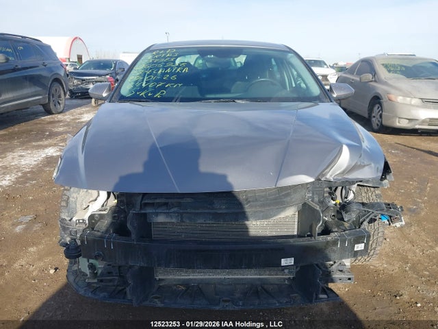 KMHLM4AG3PU605956 Hyundai ELANTRA SEL