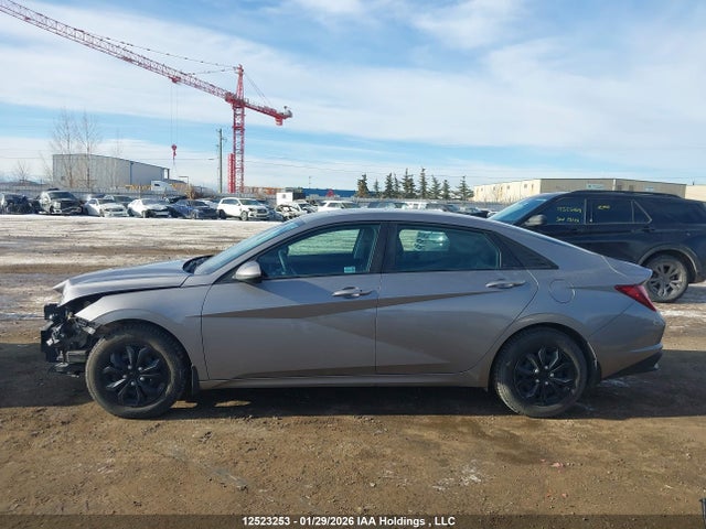 KMHLM4AG3PU605956 Hyundai ELANTRA SEL