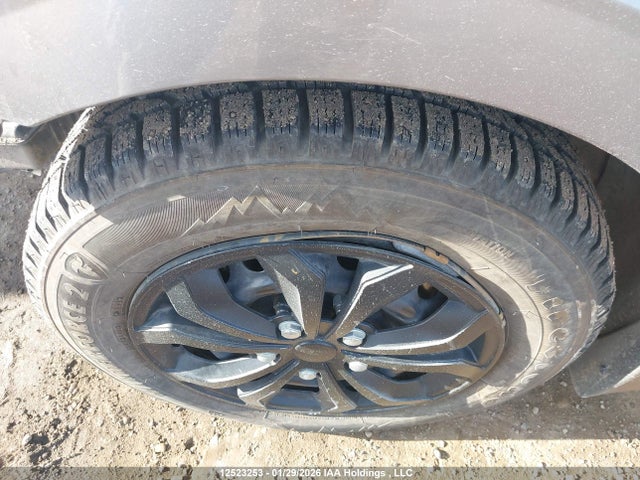 KMHLM4AG3PU605956 Hyundai ELANTRA SEL