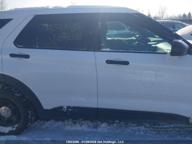 12523286 :رقم المزاد ، 1FM5K8AB5NGB20739 vin ، 2022 Ford Police Interceptor Utility مزاد بيع