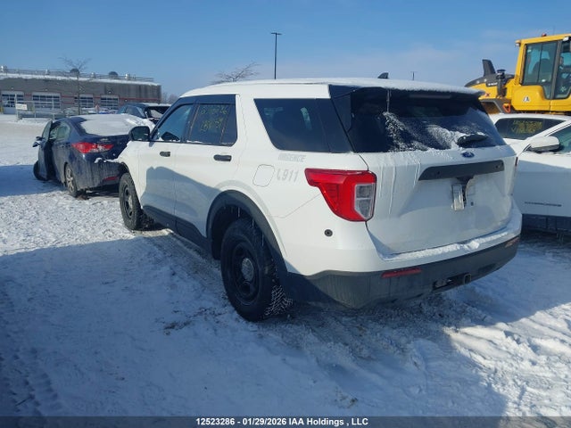 12523286 :رقم المزاد ، 1FM5K8AB5NGB20739 vin ، 2022 Ford Police Interceptor Utility مزاد بيع