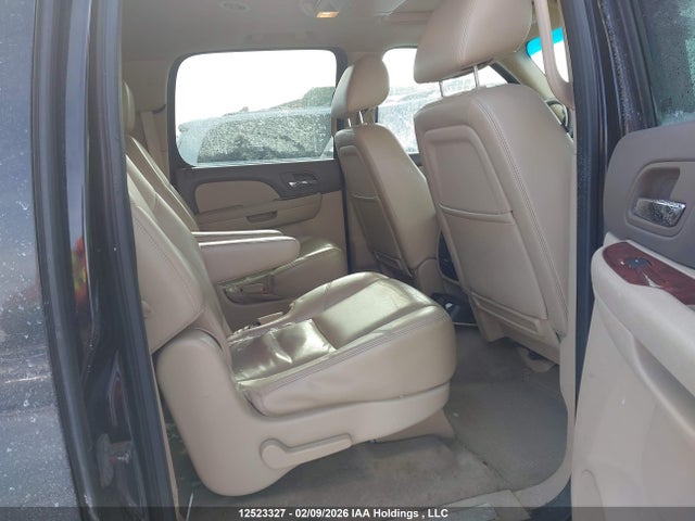 12523327 :رقم المزاد ، 1GNSKKE30BR367245 vin ، 2011 Chevrolet Suburban 1500 Ltz مزاد بيع
