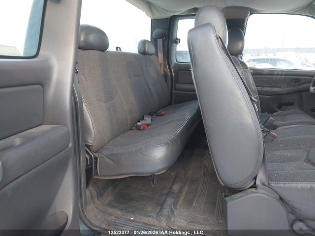 12523377 :رقم المزاد ، 1GTHK29U64E297055 vin ، 2004 Gmc Sierra K2500 Heavy Duty مزاد بيع