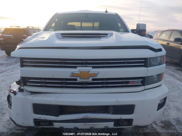 1GC4K0CYXJF284622 Chevrolet Silverado 3500hd Ltz