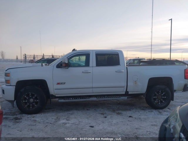 1GC4K0CYXJF284622 Chevrolet Silverado 3500hd Ltz