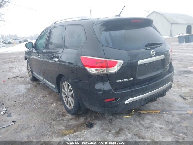 Продажа на аукционе авто 2015 Nissan Pathfinder, vin: 5N1AR2MM2FC687357, номер лота: 12523430