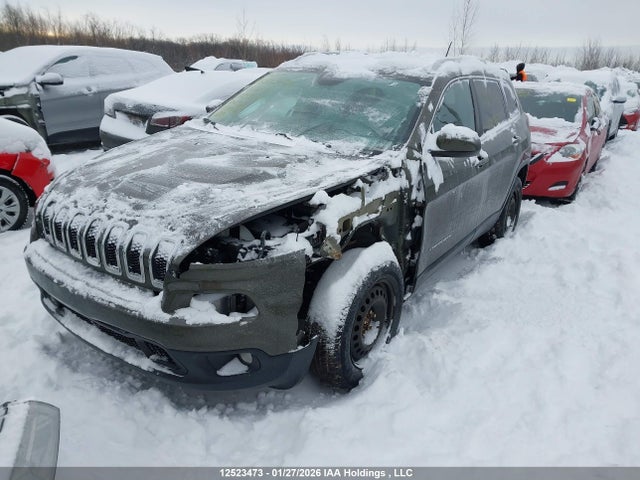 1C4PJMCS5FW592601 Jeep Cherokee
