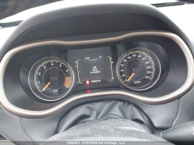 1C4PJMCS5FW592601 Jeep Cherokee