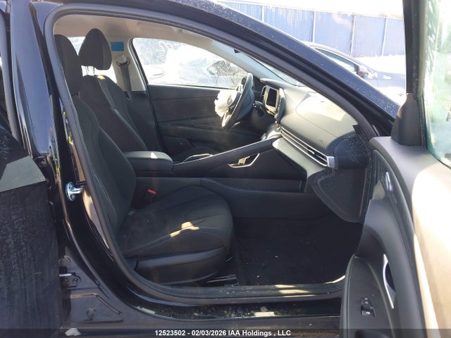 KMHLM4DG1SU027358 Hyundai Elantra