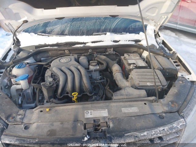 3VW2K7AJ8EM353073 Volkswagen Jetta 2.0l Trendline+