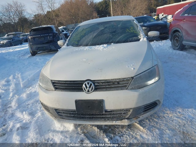 3VW2K7AJ8EM353073 Volkswagen Jetta 2.0l Trendline+