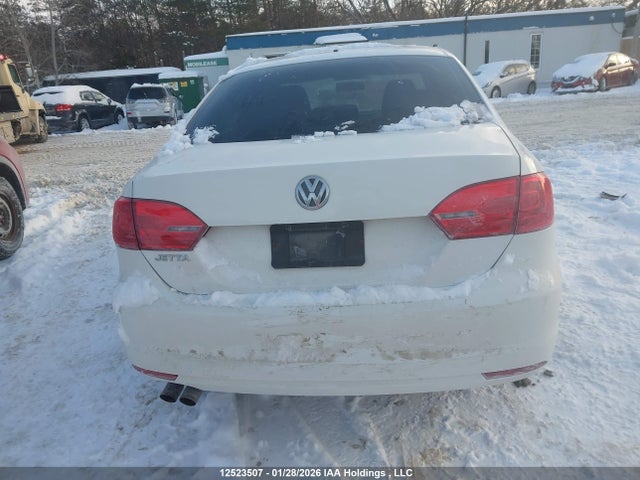 3VW2K7AJ8EM353073 Volkswagen Jetta 2.0l Trendline+