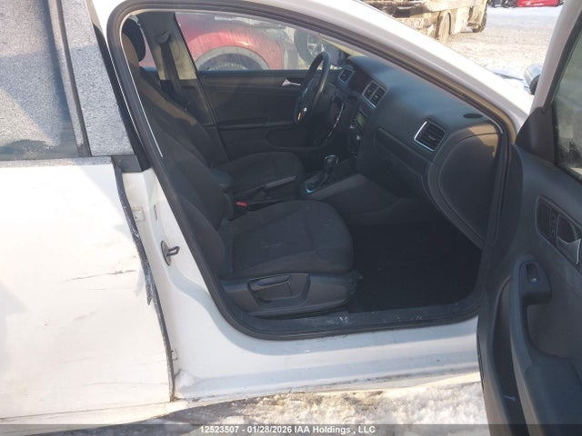 3VW2K7AJ8EM353073 Volkswagen Jetta 2.0l Trendline+
