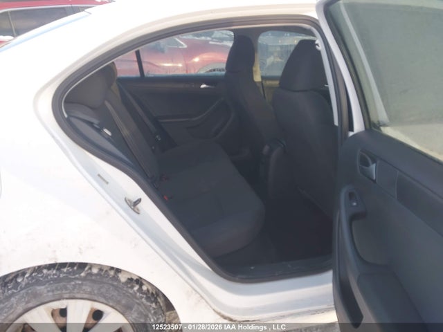 3VW2K7AJ8EM353073 Volkswagen Jetta 2.0l Trendline+