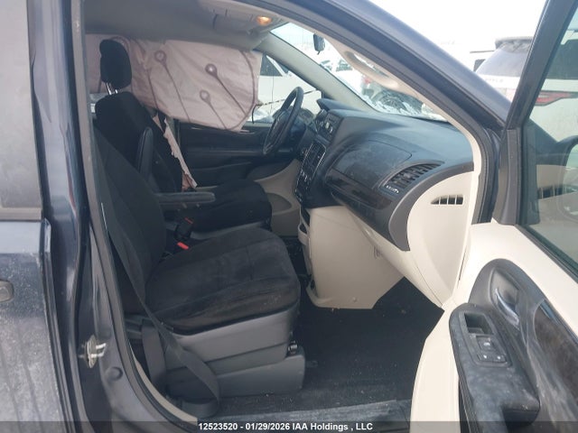 2C4RDGBG7ER135679 Dodge Grand Caravan Se/sxt