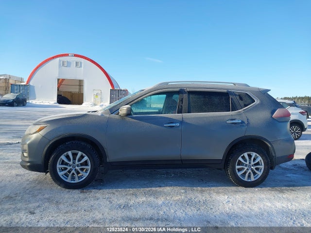 5N1AT2MV9JC747573 Nissan Rogue Sv/sl