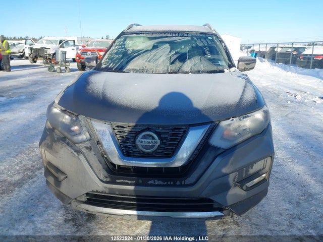 5N1AT2MV9JC747573 Nissan Rogue Sv/sl