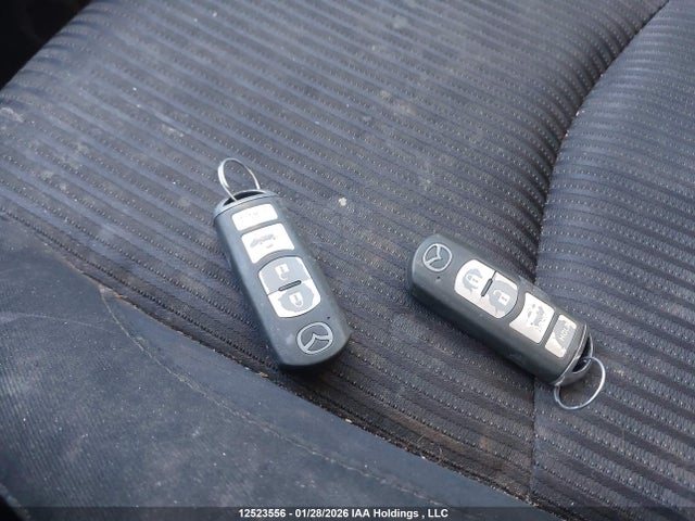 3MZBM1V76GM239016 Mazda 3 TOURING