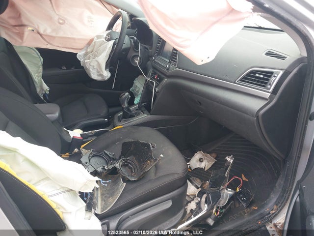 KMHD84LF3HU421308 Hyundai Elantra