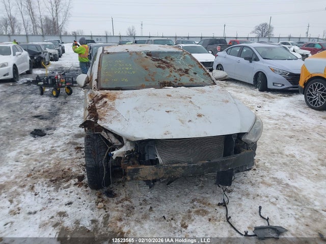 KMHD84LF3HU421308 Hyundai Elantra