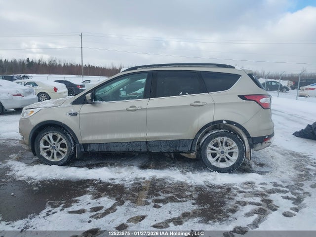 1FMCU0GD7HUB69569 Ford ESCAPE SE