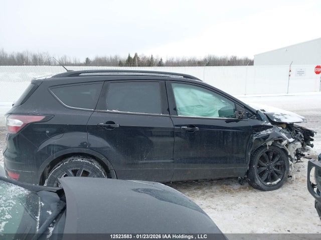 1FMCU9GD0HUD69021 Ford ESCAPE SE