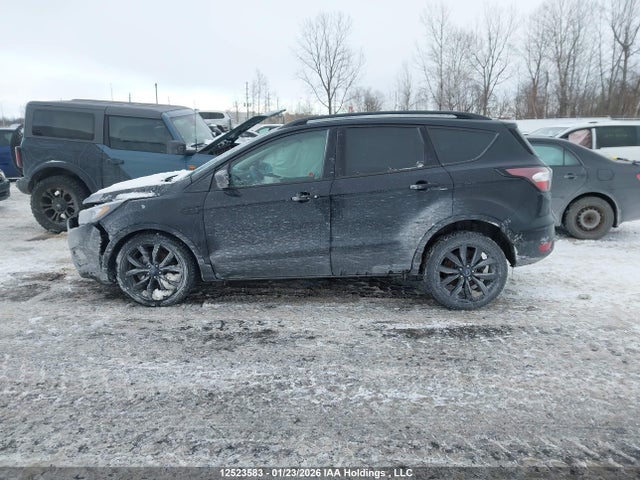 1FMCU9GD0HUD69021 Ford ESCAPE SE