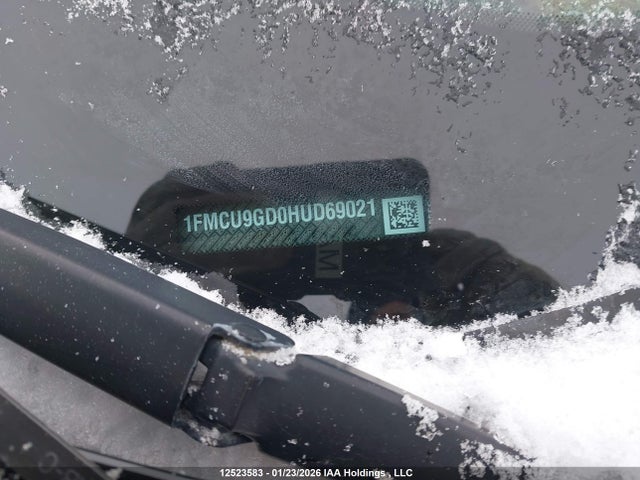 1FMCU9GD0HUD69021 Ford ESCAPE SE