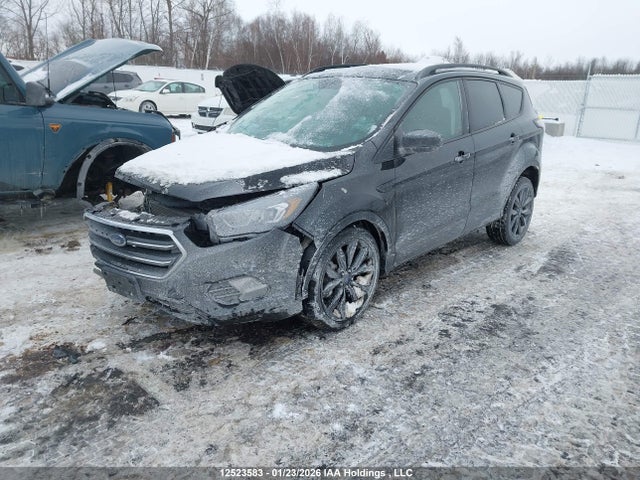 1FMCU9GD0HUD69021 Ford ESCAPE SE