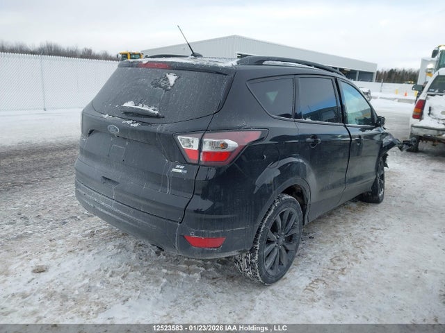 1FMCU9GD0HUD69021 Ford ESCAPE SE