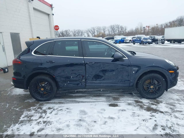 WP1AF2A21FLA39328 Porsche Cayenne