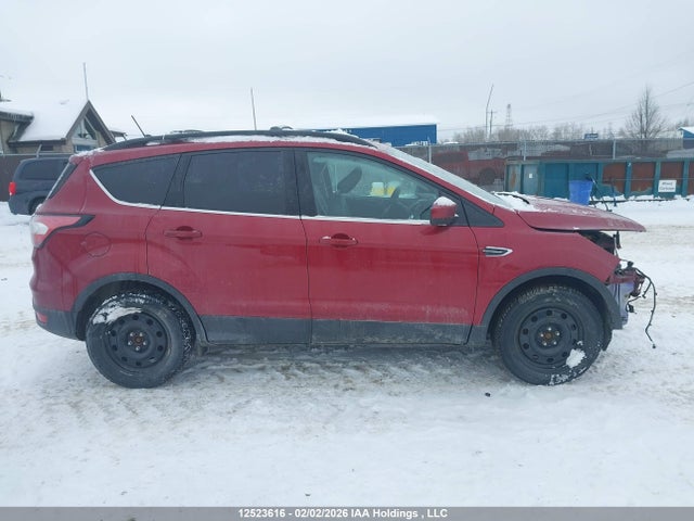 1FMCU9HD4JUA76338 Ford ESCAPE SEL