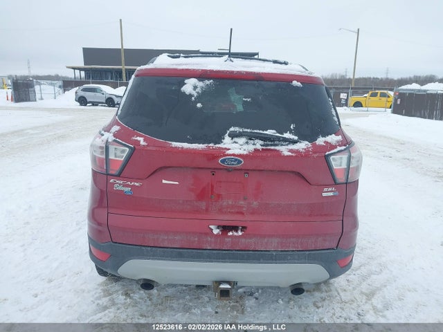 1FMCU9HD4JUA76338 Ford ESCAPE SEL