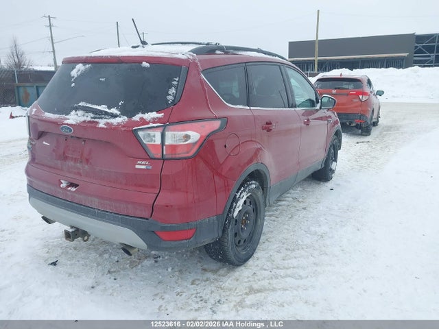 1FMCU9HD4JUA76338 Ford ESCAPE SEL
