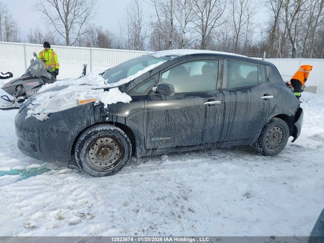 Nissan Leaf S/sl/sv 2015 1N4AZ0CP4FC327128 Image 15