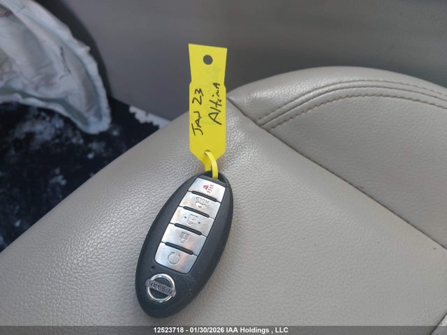 1N4BL4FW0NN351137 Nissan Altima Platinum