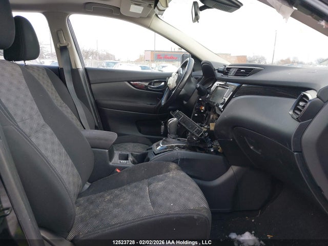 JN1BJ1CR6KW348863 Nissan Qashqai S/sl/sv