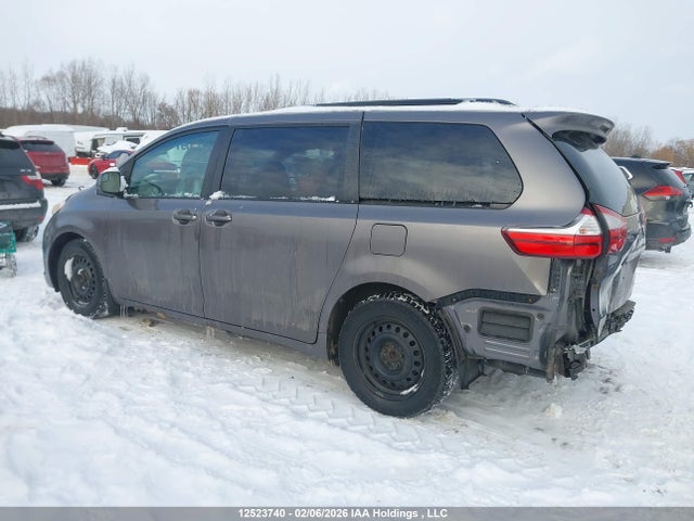 5TDKK3DC1FS668369 Toyota Sienna