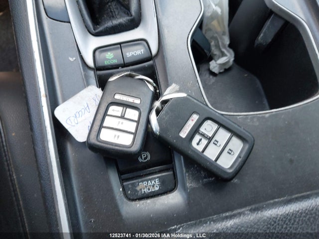1HGCV1F9XJA810632 Honda Accord