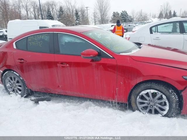 JM1BPACL2M1346342 Mazda MAZDA3